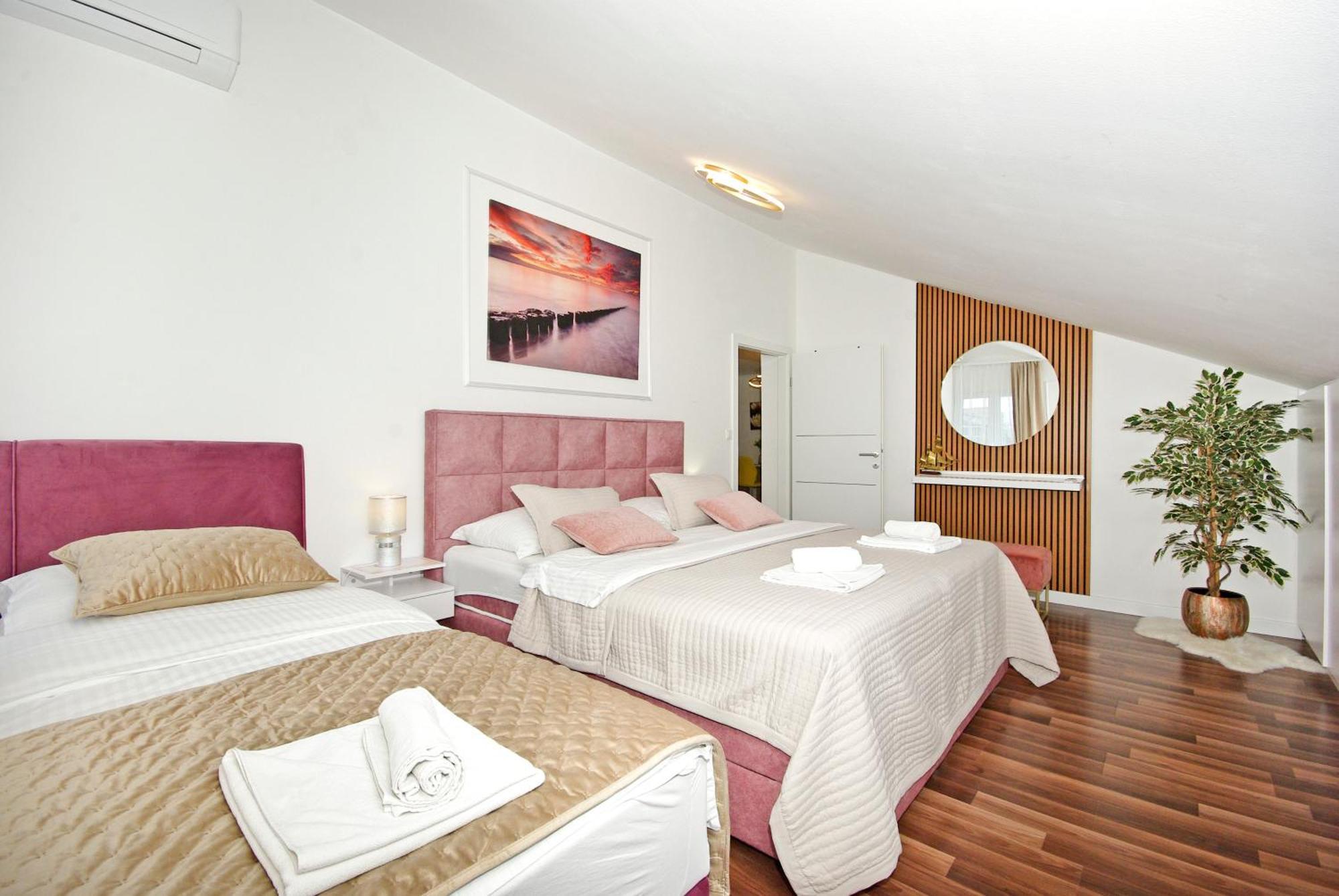 Villa Naomi Split Exteriör bild